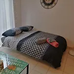 • Superbe appartement 2 à 4 personnes de 33m² en rez-de-chaussée •