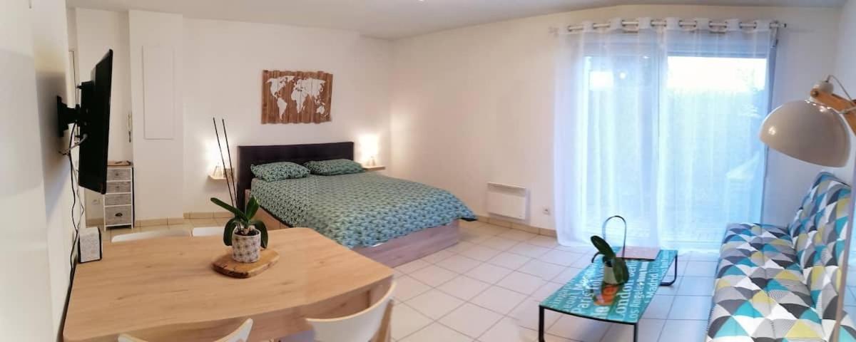 • Superbe 2 à 4 Personnes De 33m² En Rez-de-chaussée • Apartamento