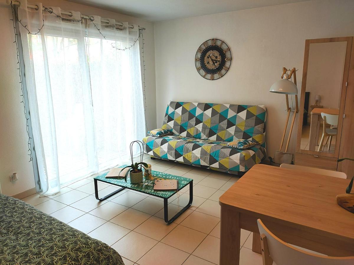• Superbe 2 à 4 Personnes De 33m² En Rez-de-chaussée • Apartamento